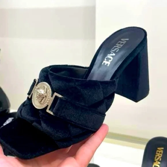 Versace Mule Quilted Velvet Medusa - Picture 1 of 6